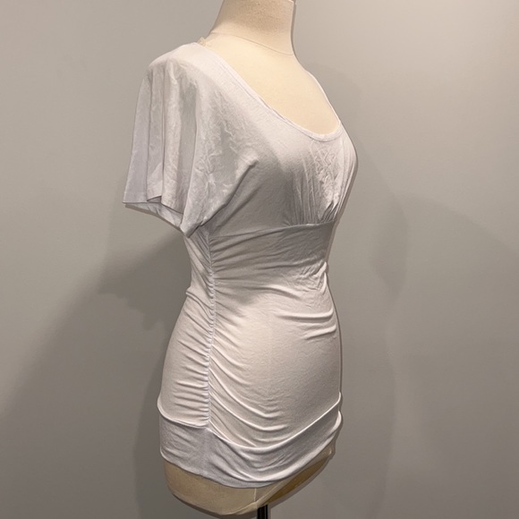 2b Bebe top in white, size medium - Picture 2 of 7